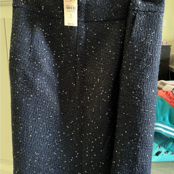 Elegant Sequin Speckled Skirt - Picture 3 of 4